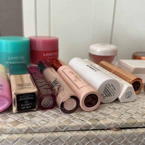 Makeup bundle - Picture 2 of 4